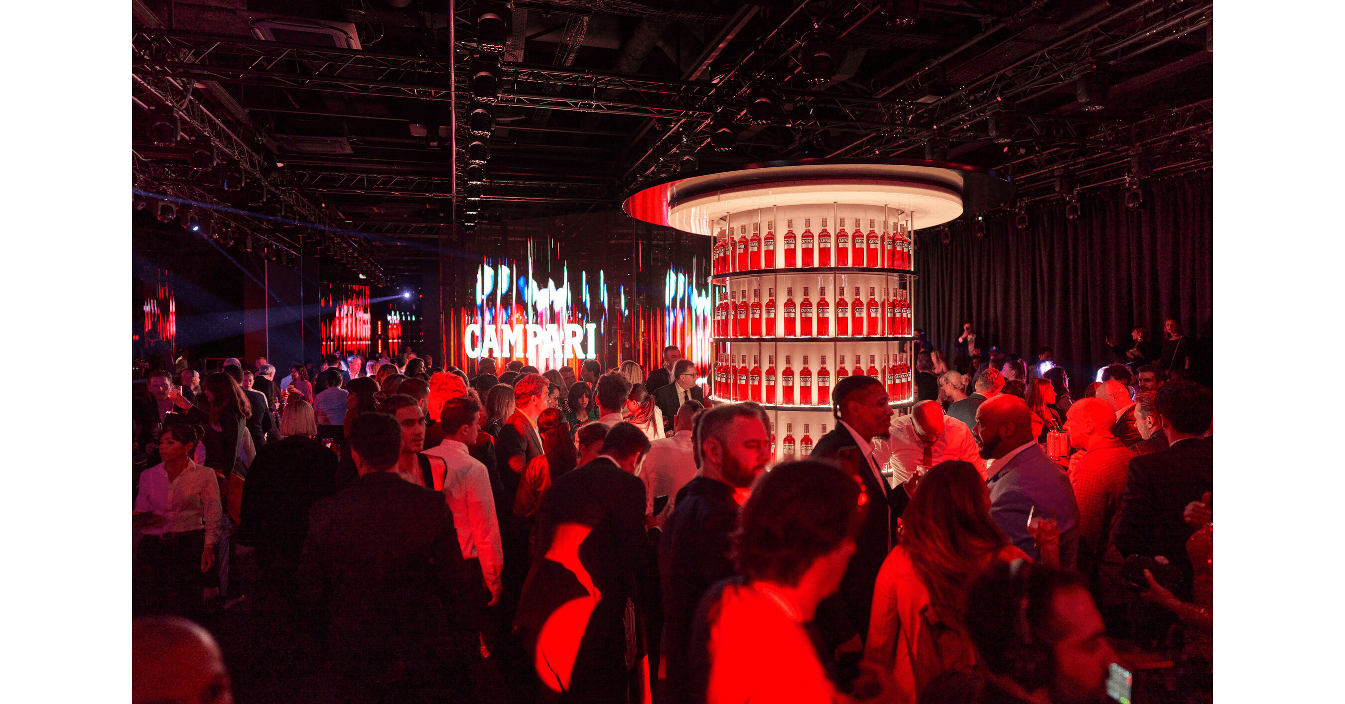 Bar moderno com ambiente sofisticado